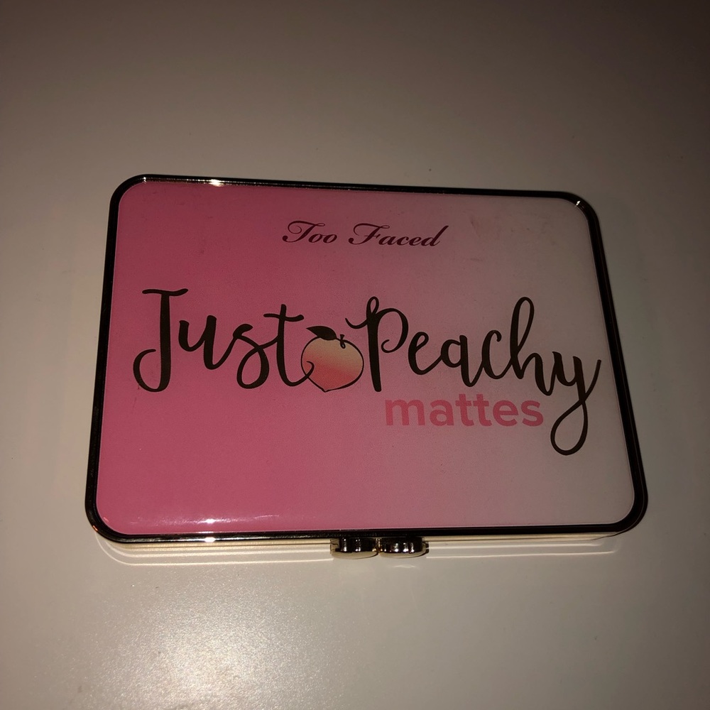too faced just peachy matte eyeshadow palette